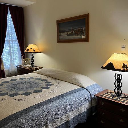 Historic Capitol Hotel Vacation Suites Downtown Бъфало Екстериор снимка