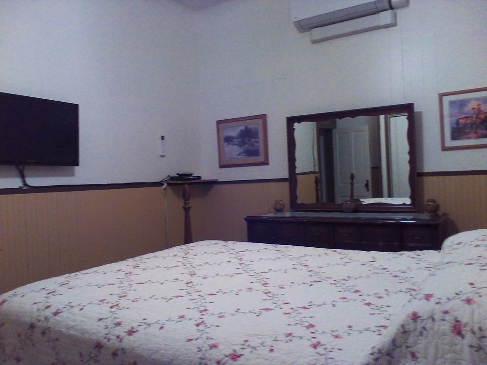 Historic Capitol Hotel Vacation Suites Downtown Бъфало Екстериор снимка